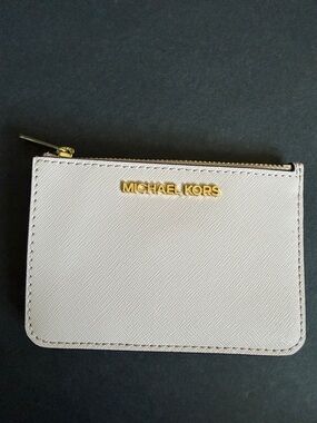 Michael Kors Pale Pink Leather Zip Card Case with Gold Logo